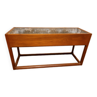 Scandinavian teak planter