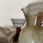 Carafe vintrage à eau / orangeade en céramique émaillée, 1950
