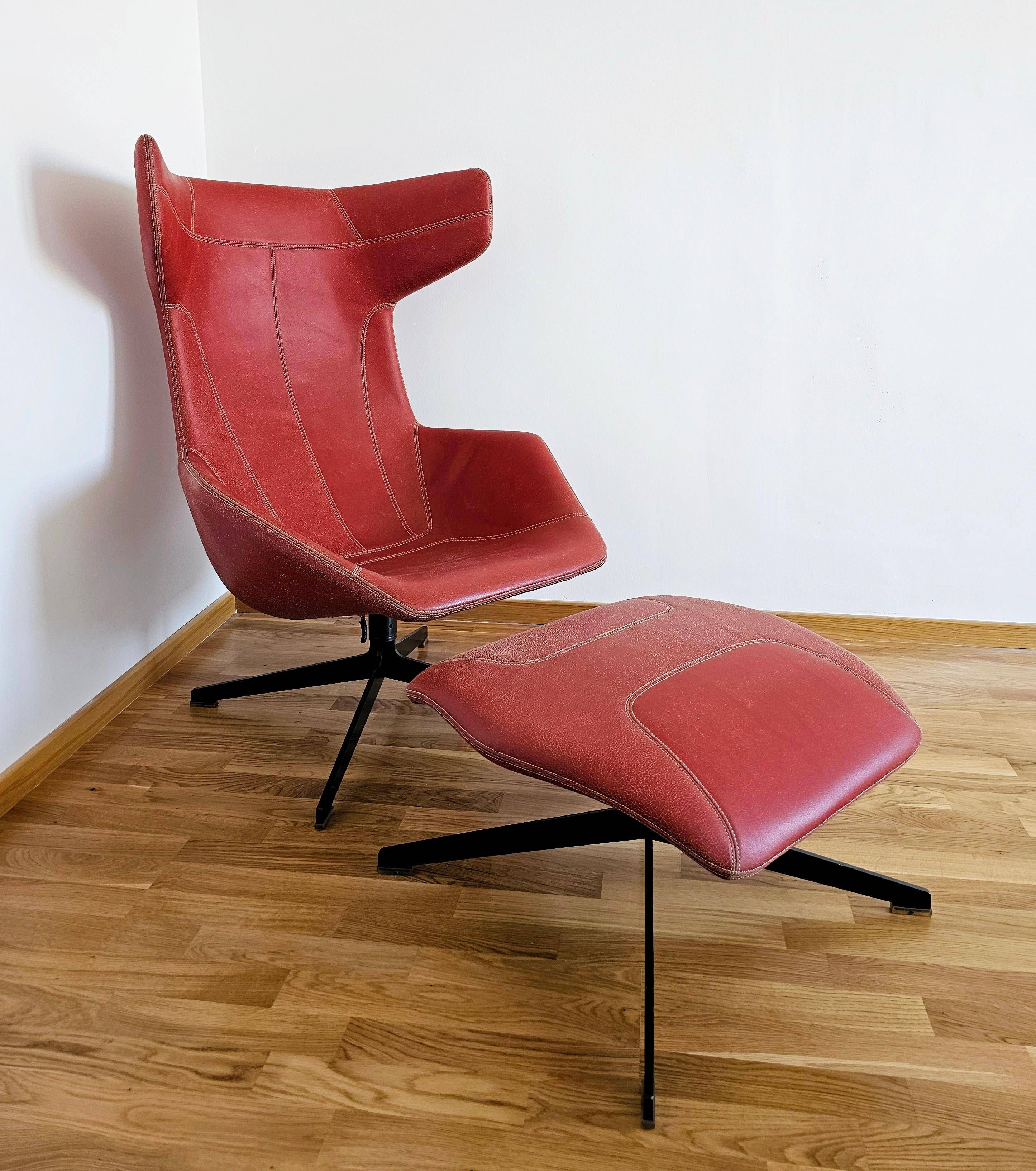 "Take a line for a walk" Armchair and Ottoman Alfredo Haberli for Moroso