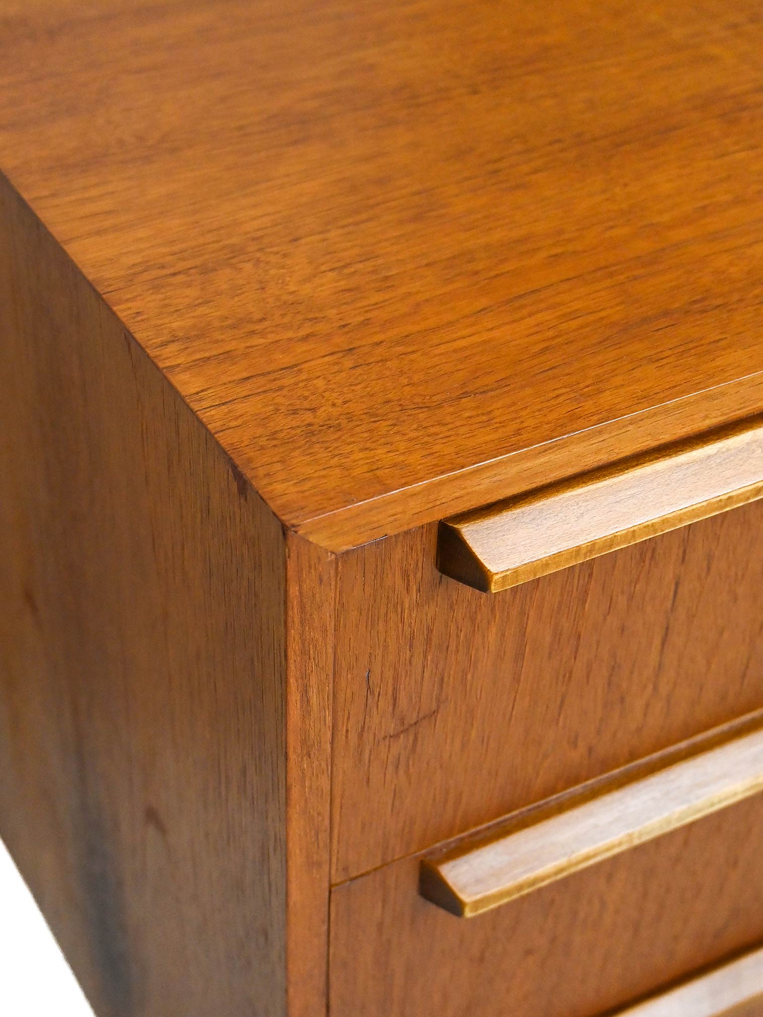 Commode vintage