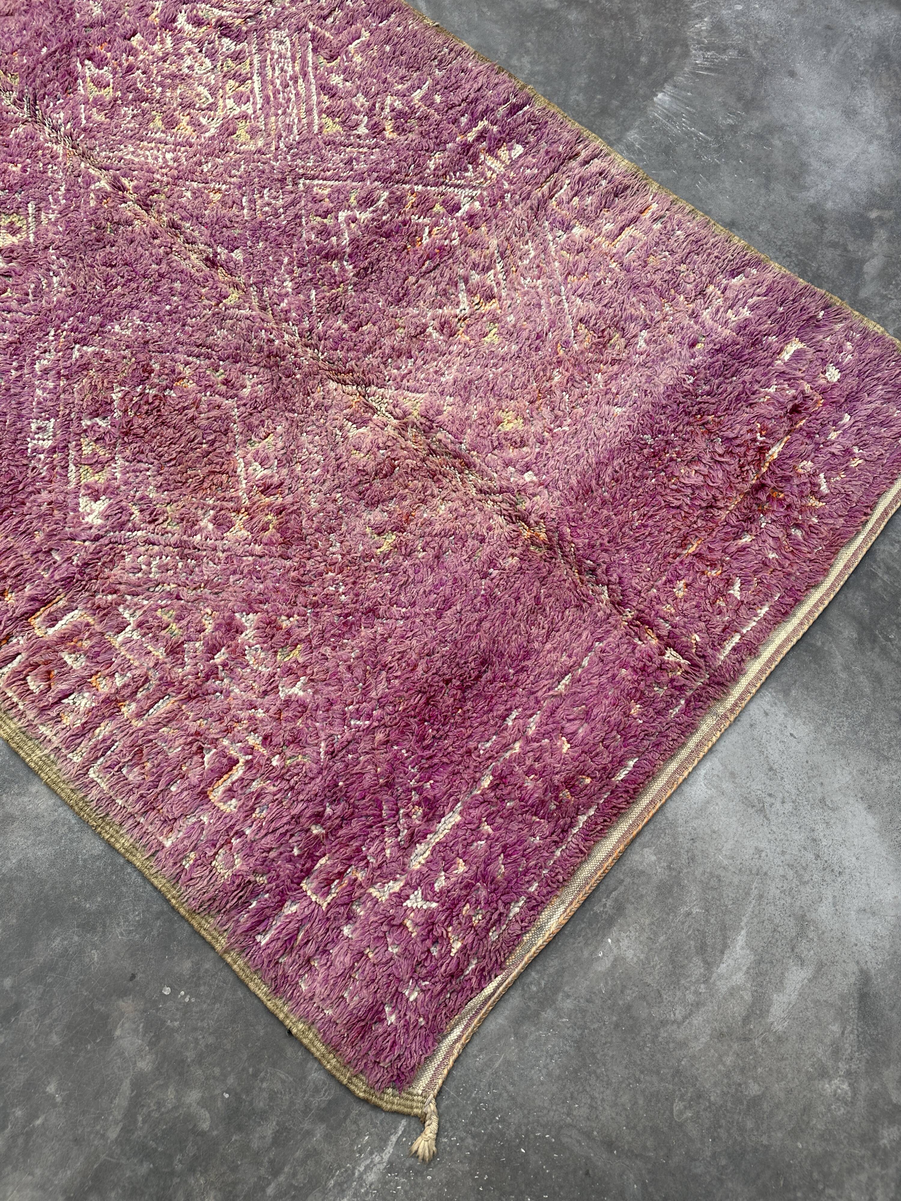 Moroccan rug Beni M'Guild purple - 325 x 183 cm