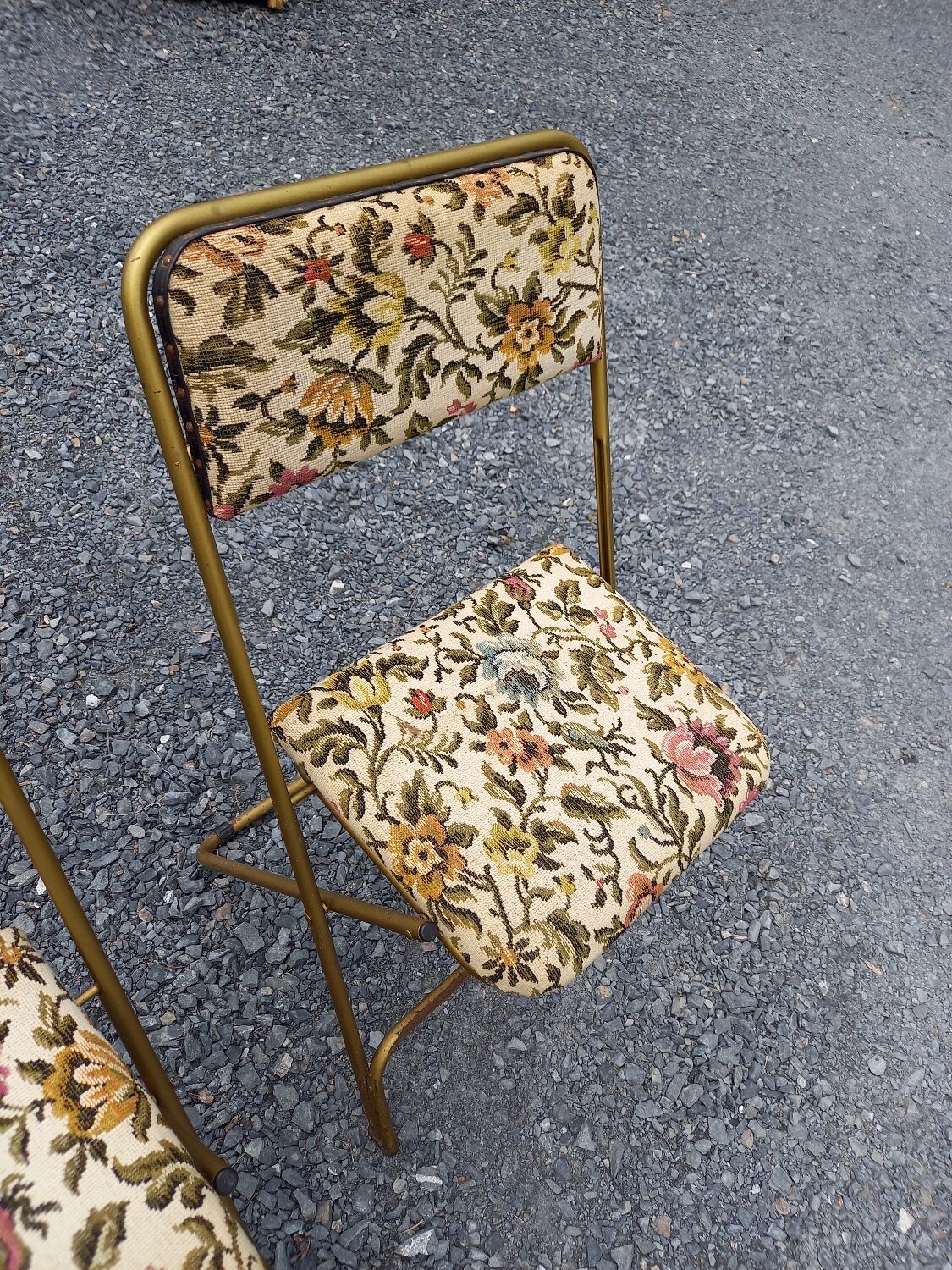 2 folding chairs lausanne vintage tapestry