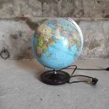 Mappemonde globe lumineux.
