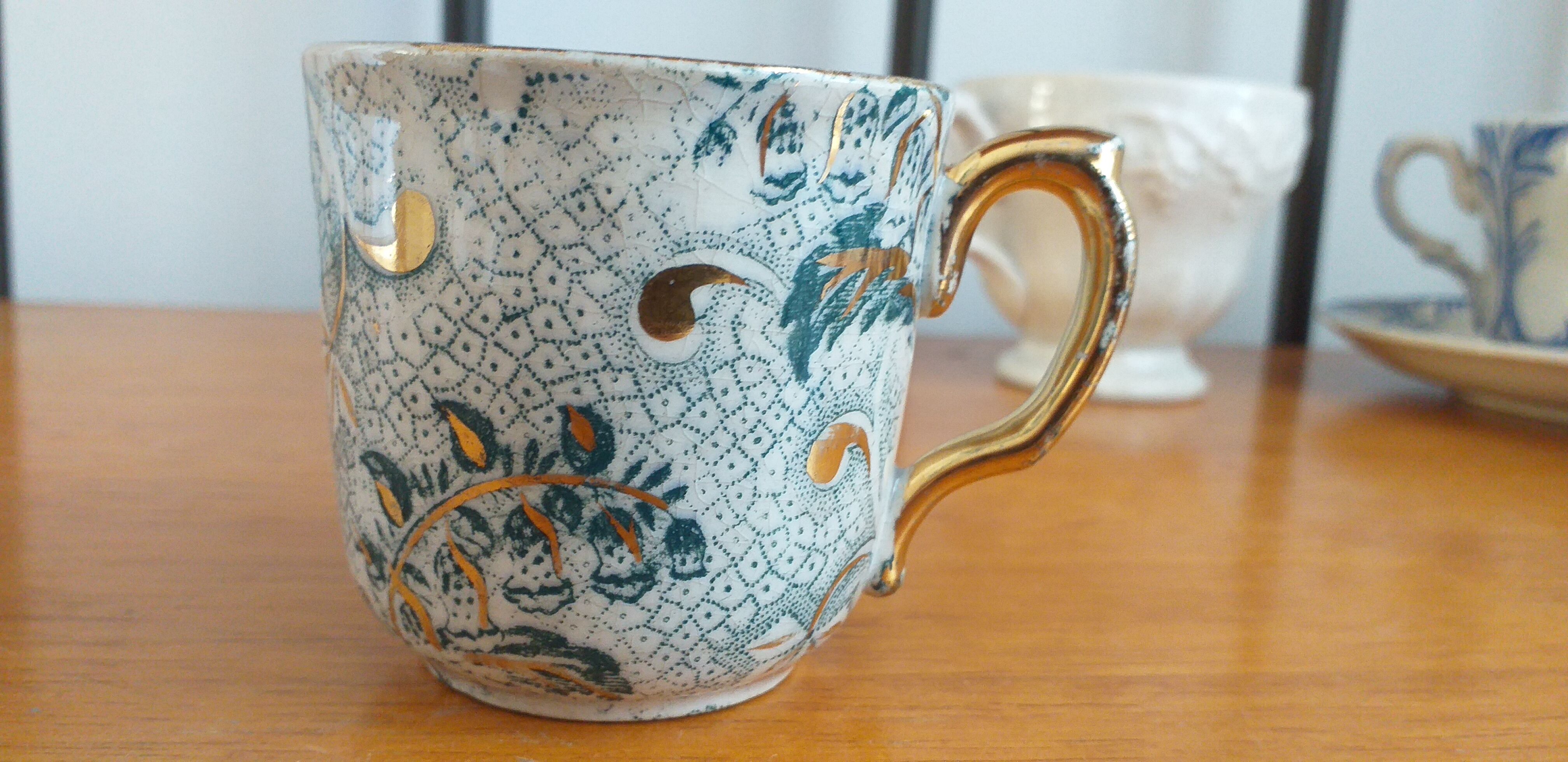 Porcelain cup Creil and Montereau
