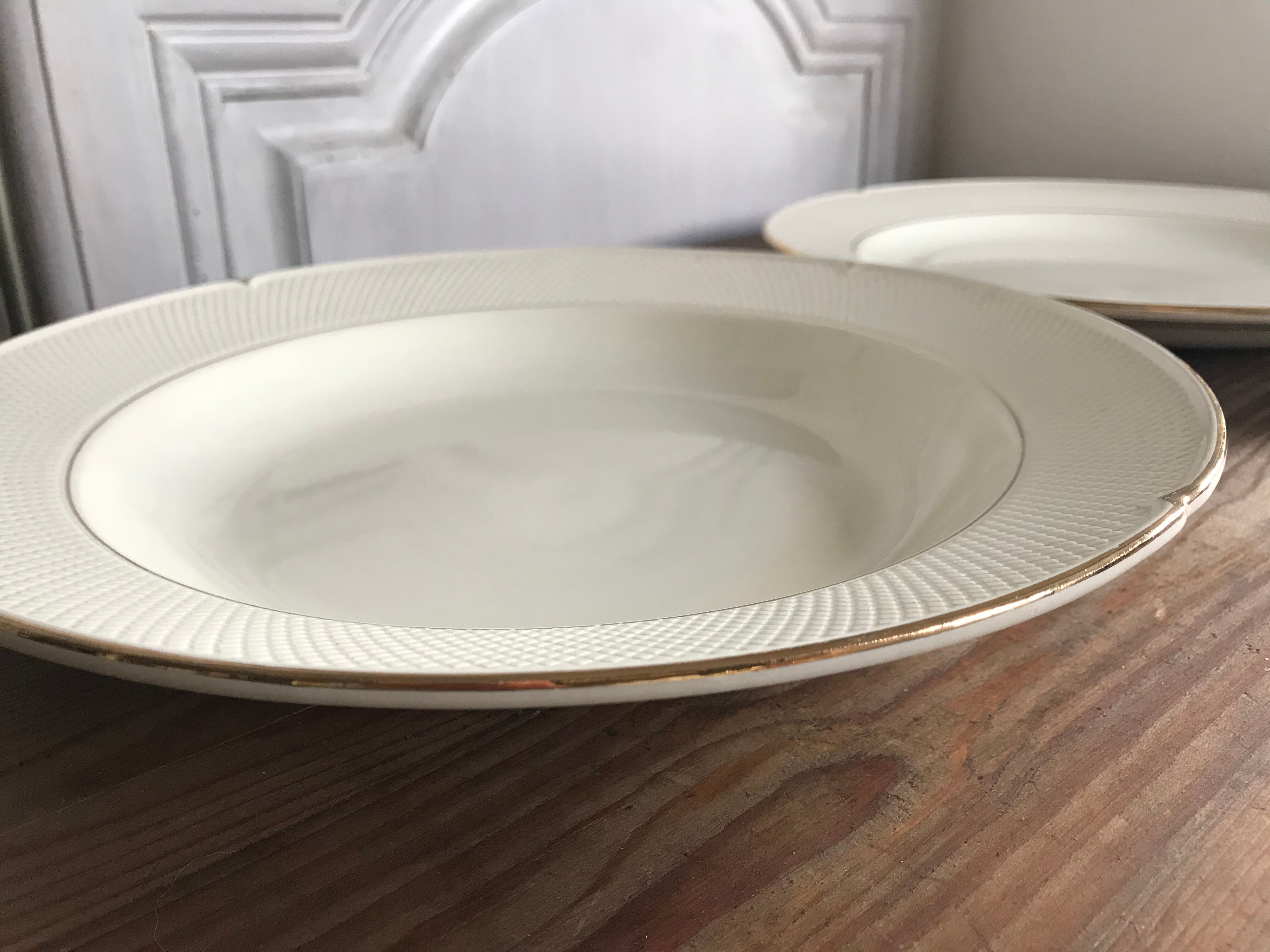 Round plates Iron Earth Salins