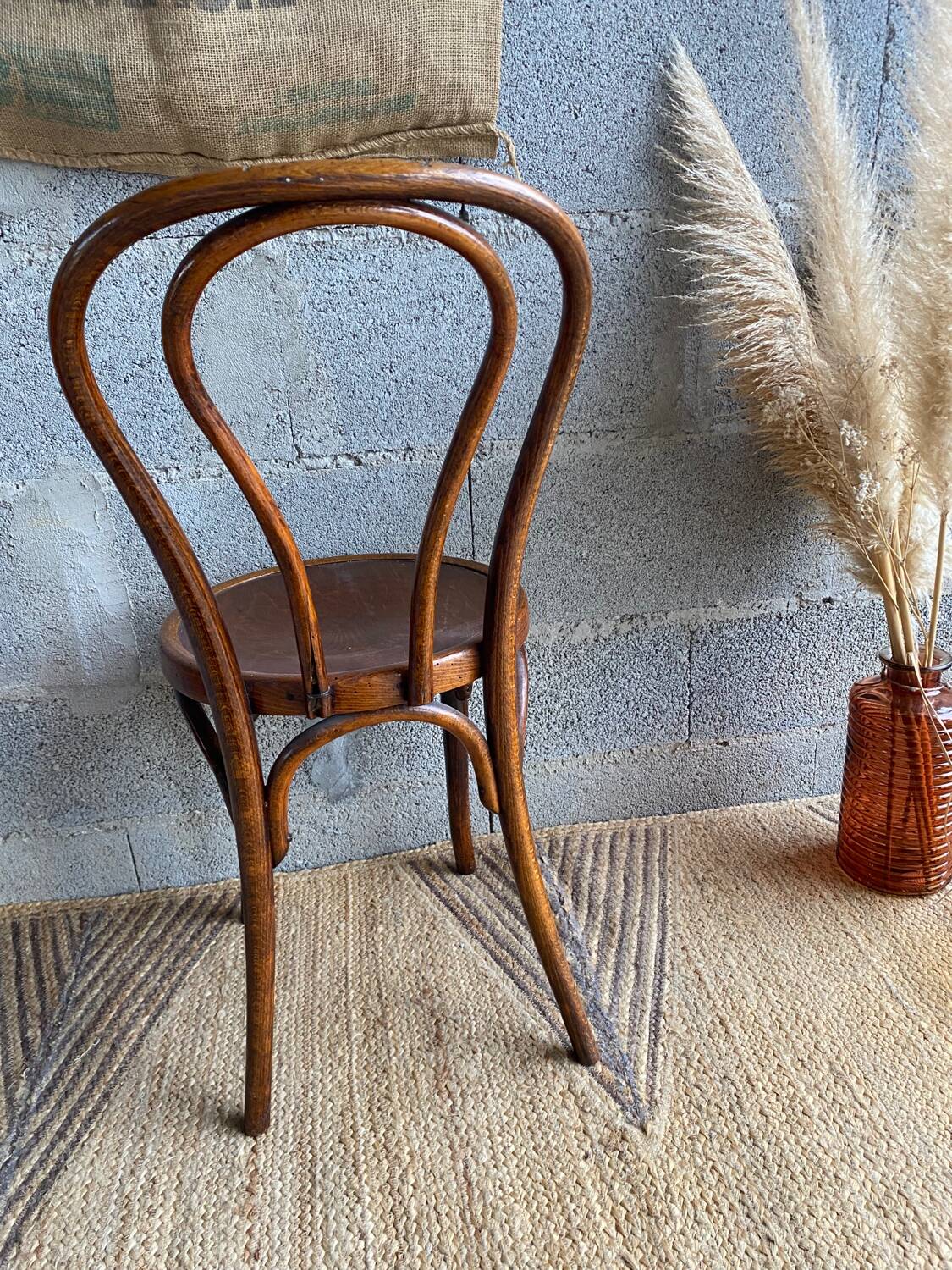 Mundus Vienna Austria curved wood bistro chair