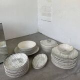 Ensemble assiettes et plats Bazas de Salins 1960