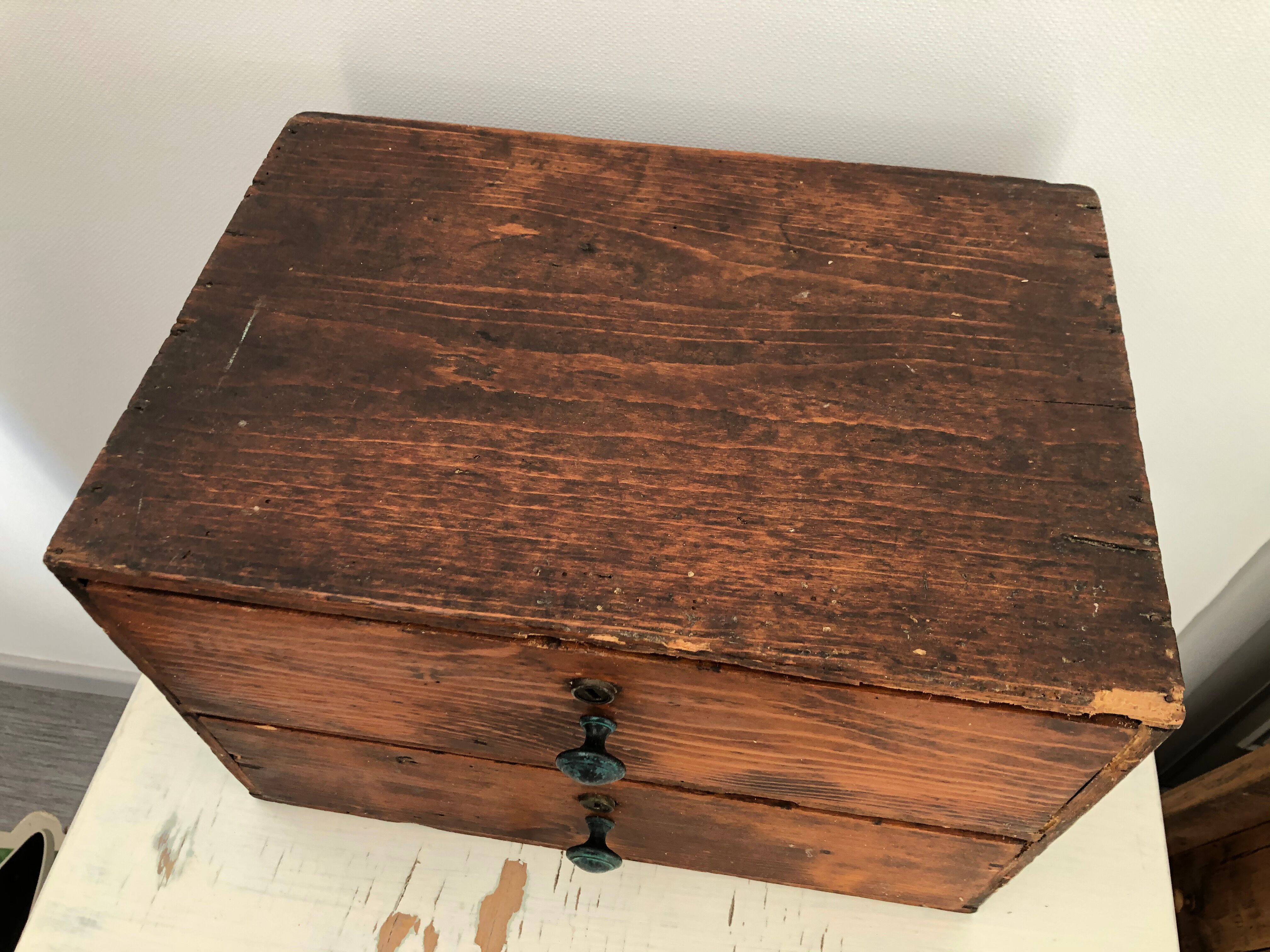 Small furniture patinated drawers
