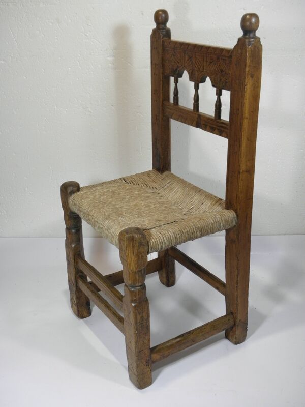 Chaise ancienne en bois et paille, Art Populaire - Espagne