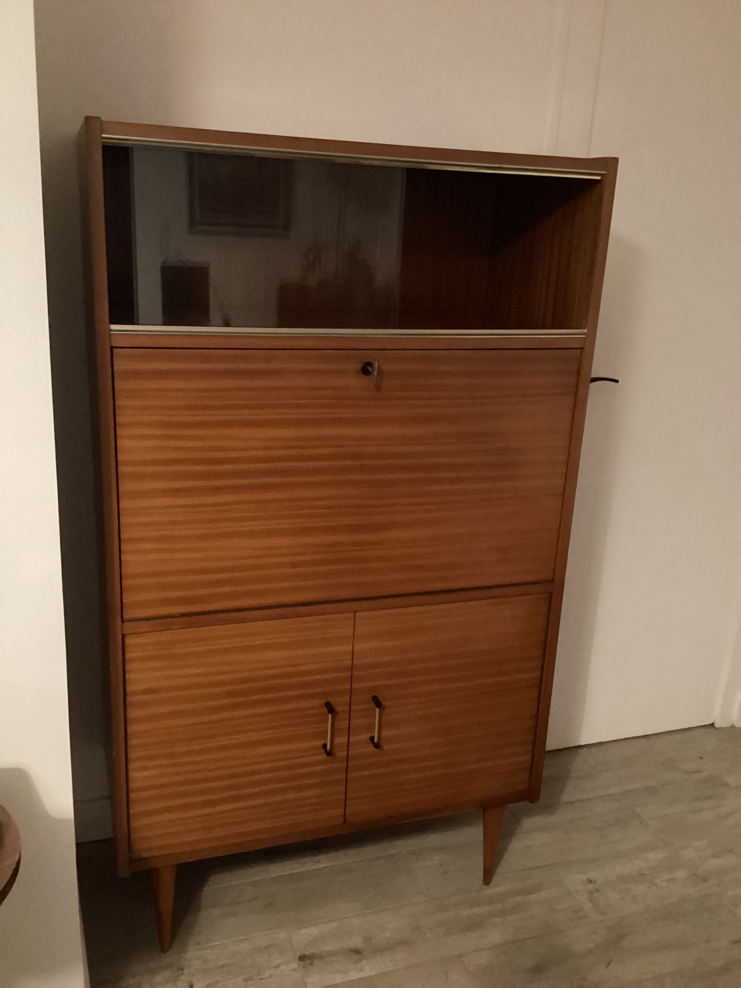 Vintage 50/60s secretary with shop windows