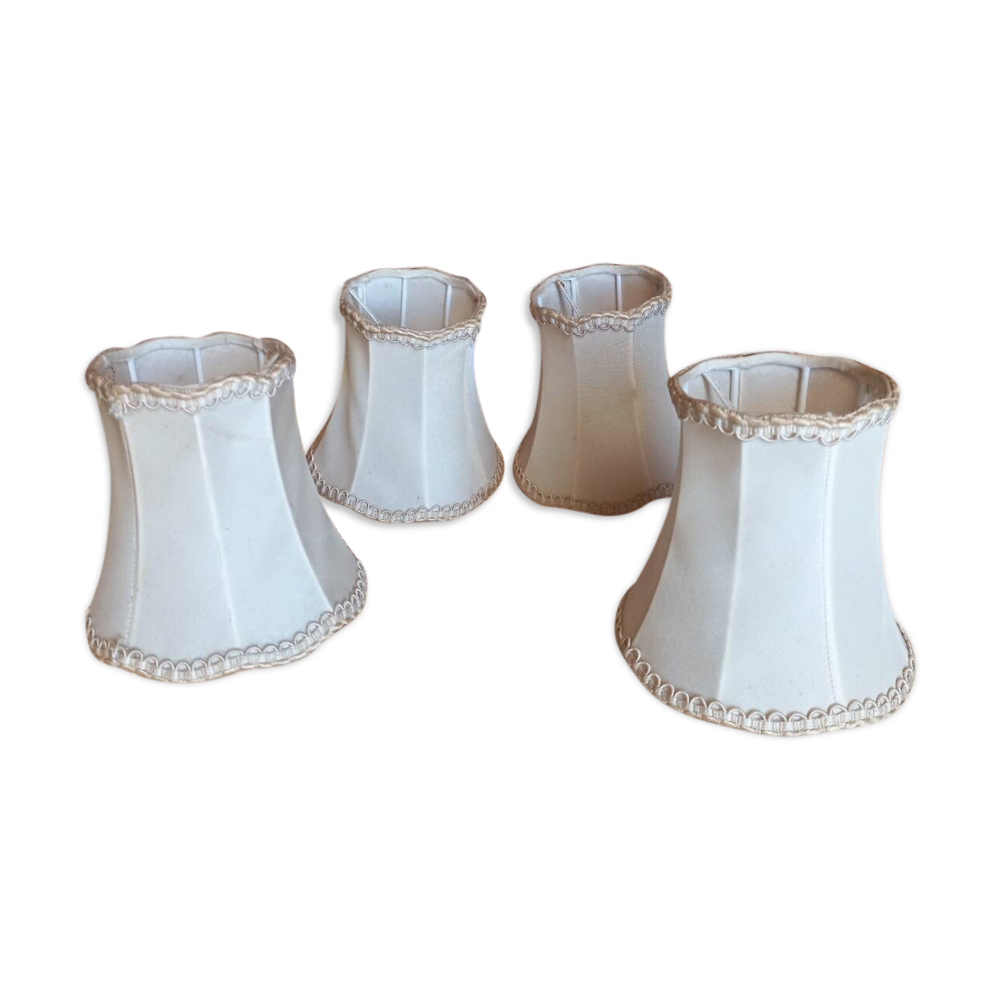4 small old lampshades