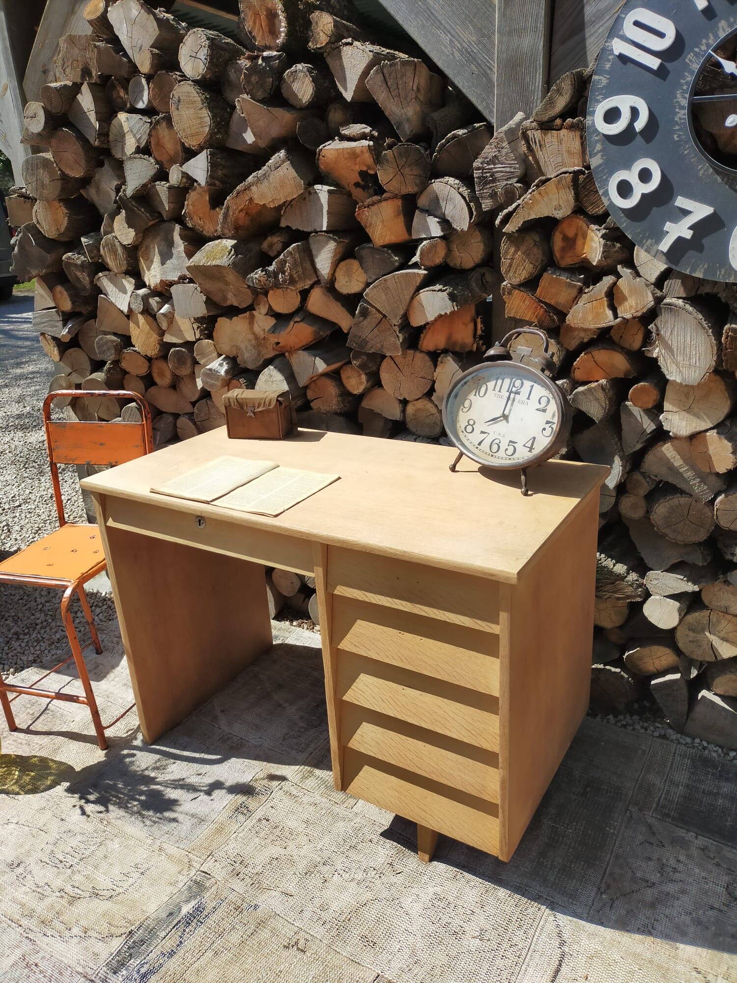 Renovated vintage office