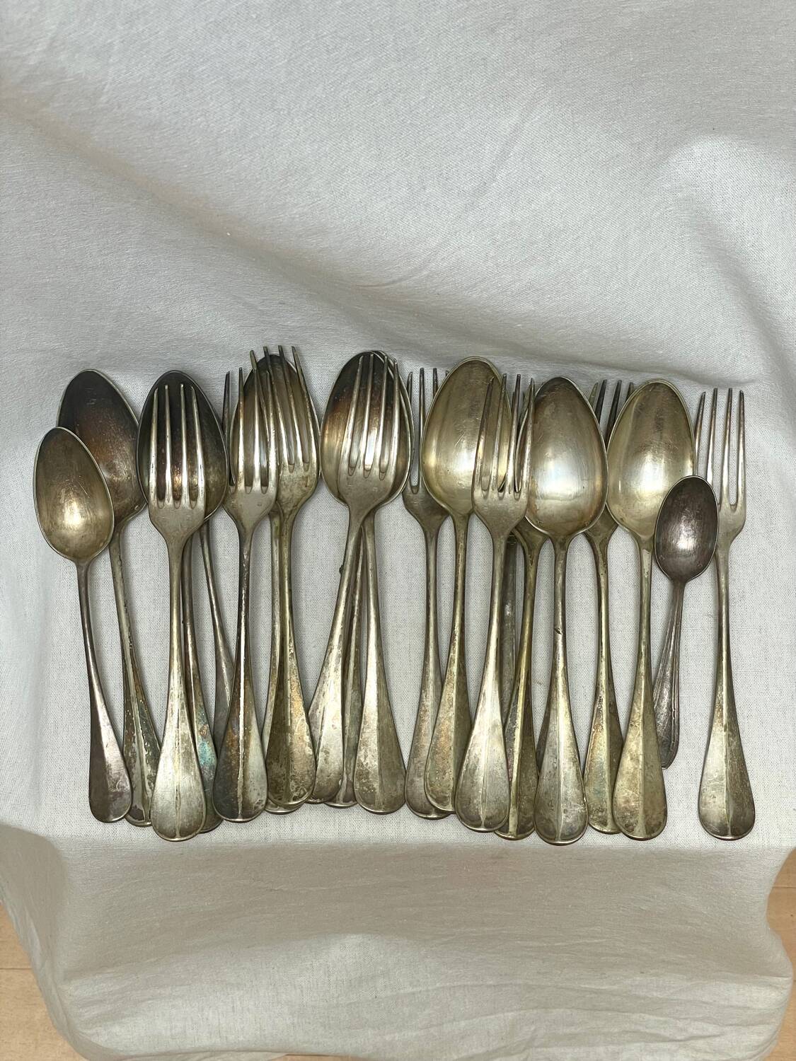 Silver plated cutlery set