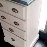 Revamped weekly chiffonier