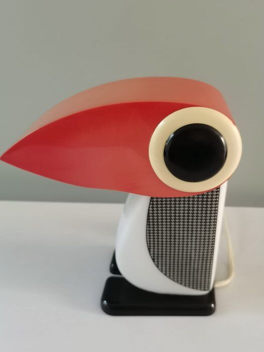 Fernando Cassetta Penguin lamp "Simcha"