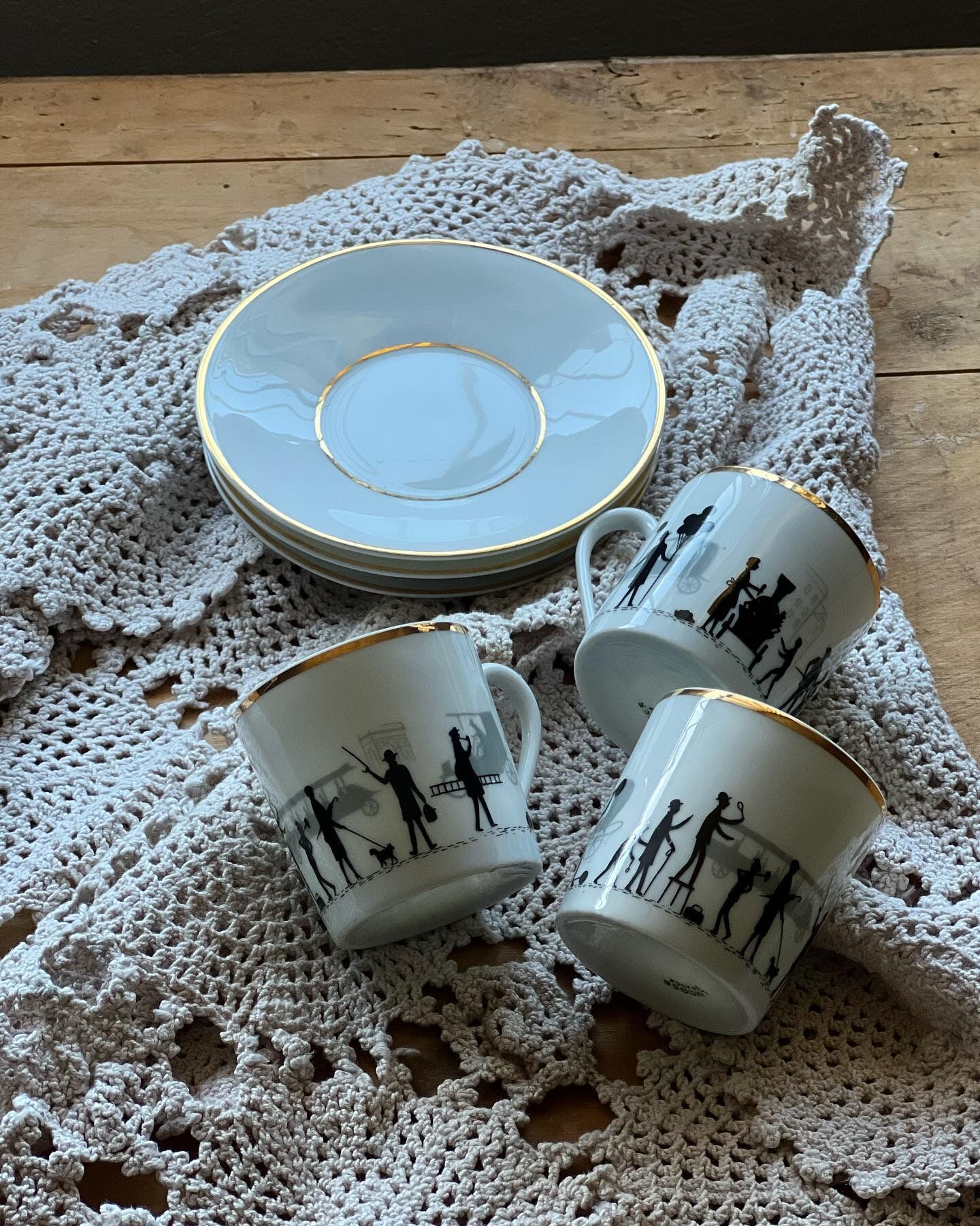 Limoges porcelain coffee cups / Wink to Mr. Silhouette Étienne