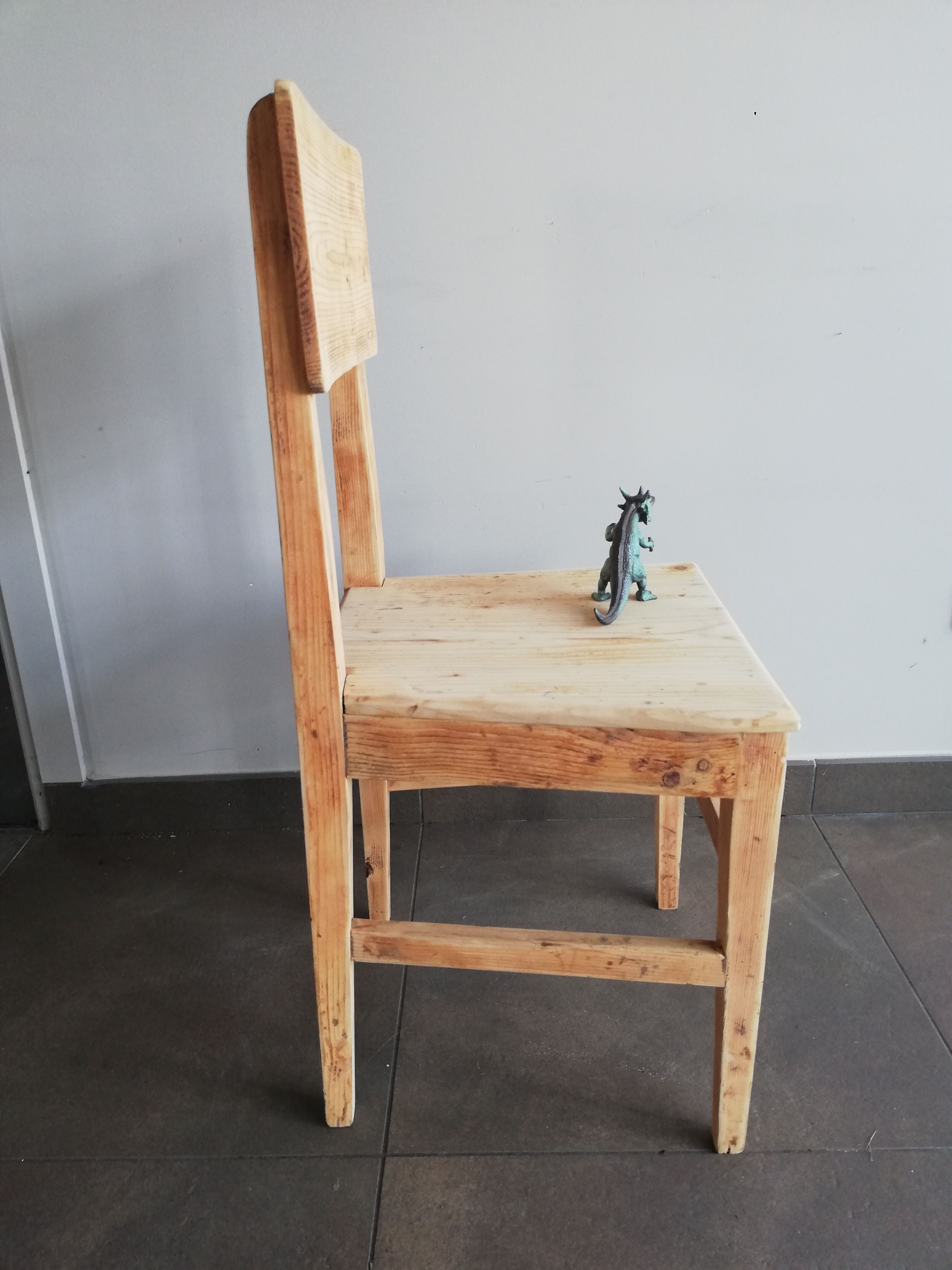 Set of 5 vintage wooden chairs