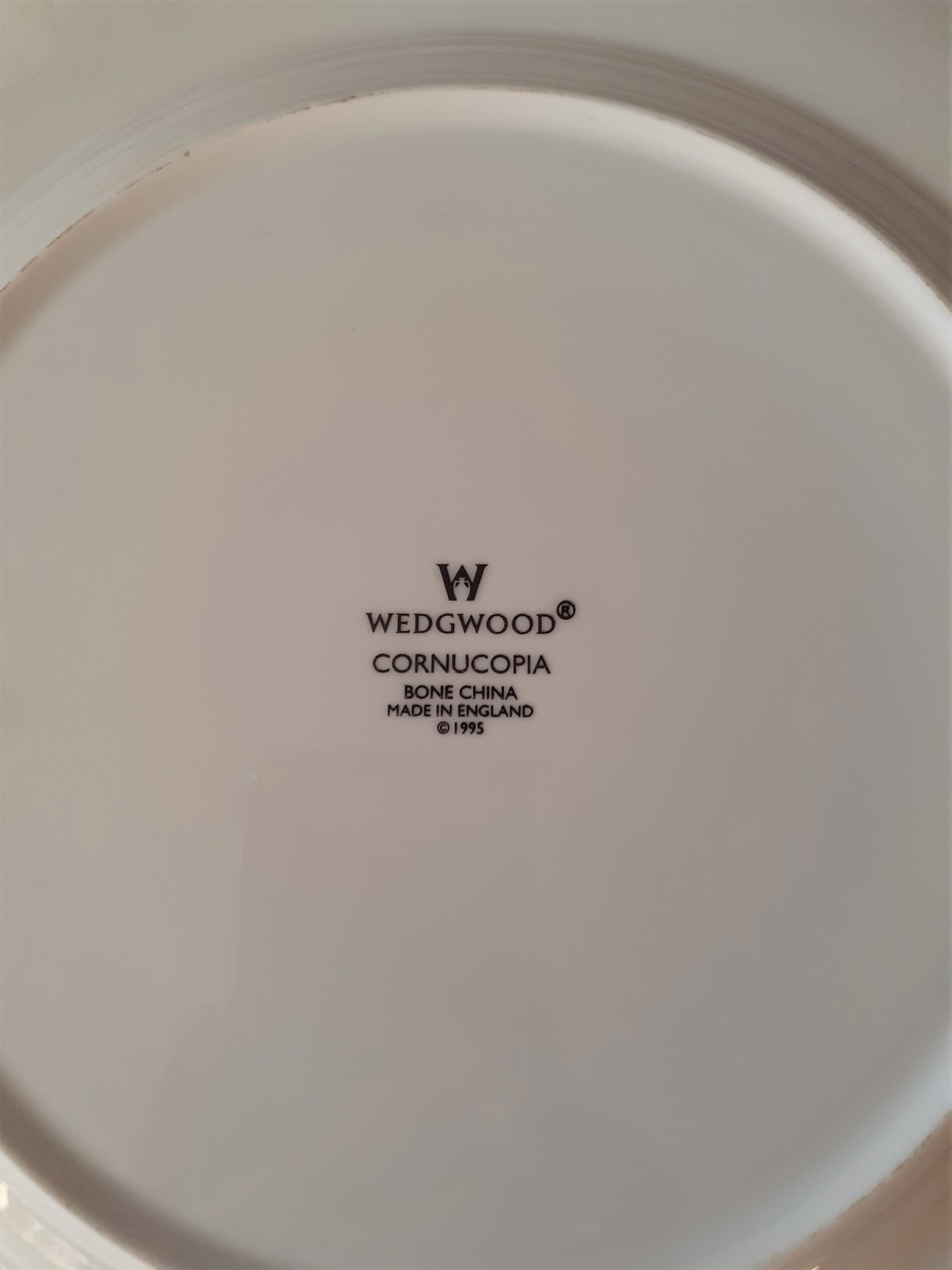 Table service Wedgwood fine porcelain model cornucopia