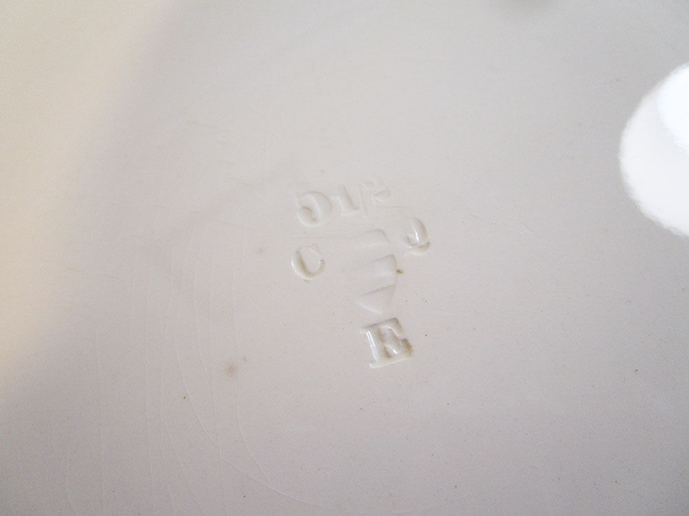 Round tray in earthenware and metal with handles