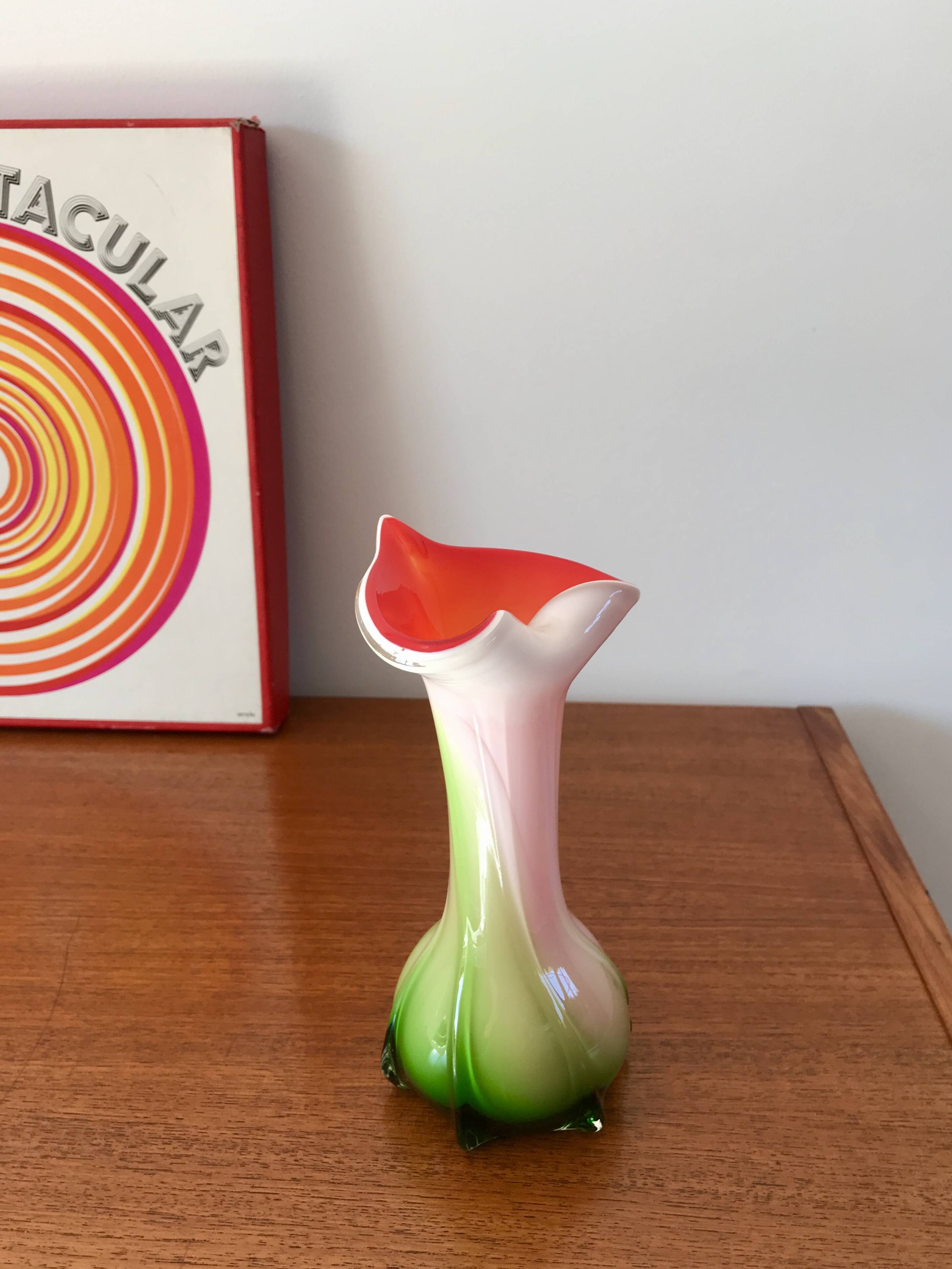 Vase in red, white and green opaline Tie & Dye 1950s