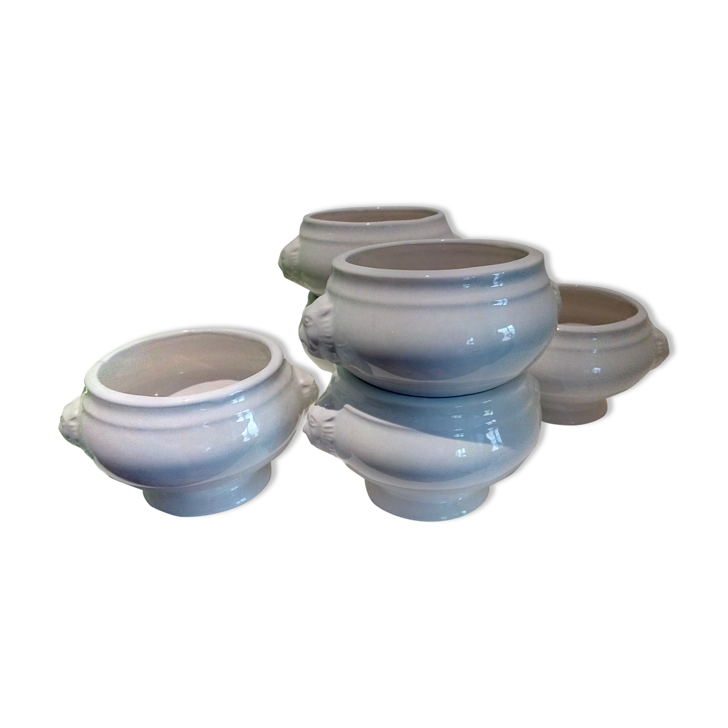 Set of 6 white ceramic lion-headed ceramic soup bowls