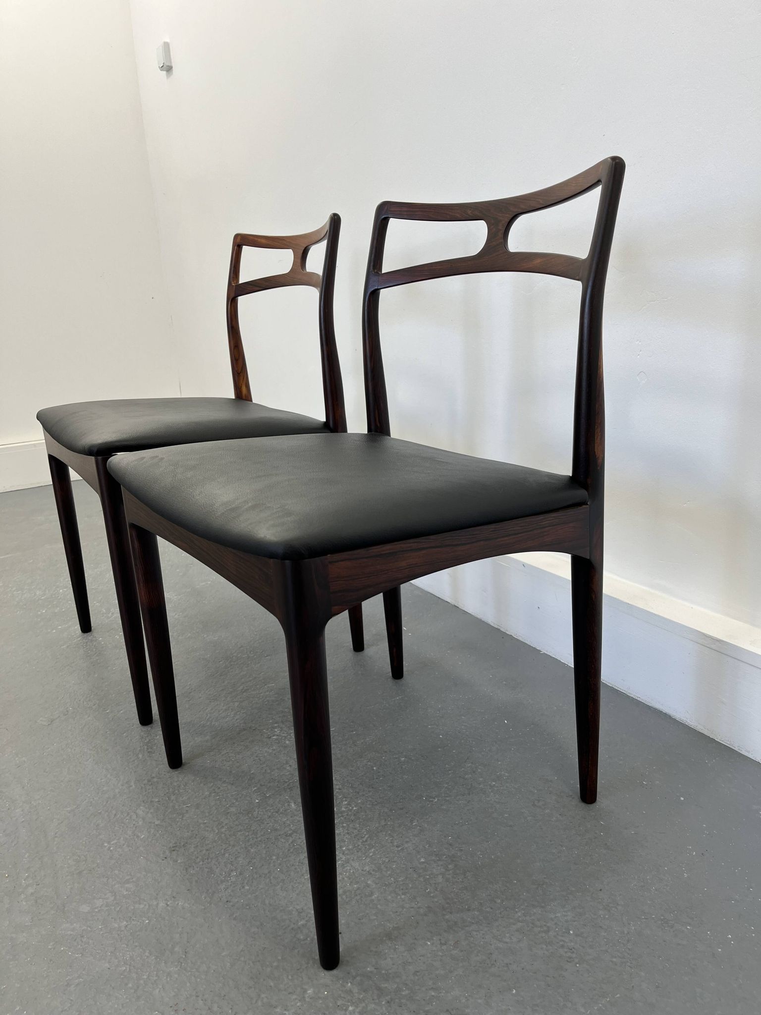 Chaises d'appoint danoises modèle 94 en palissandre et cuir par J.Andersen pour Christian Linneberg, années 1960,