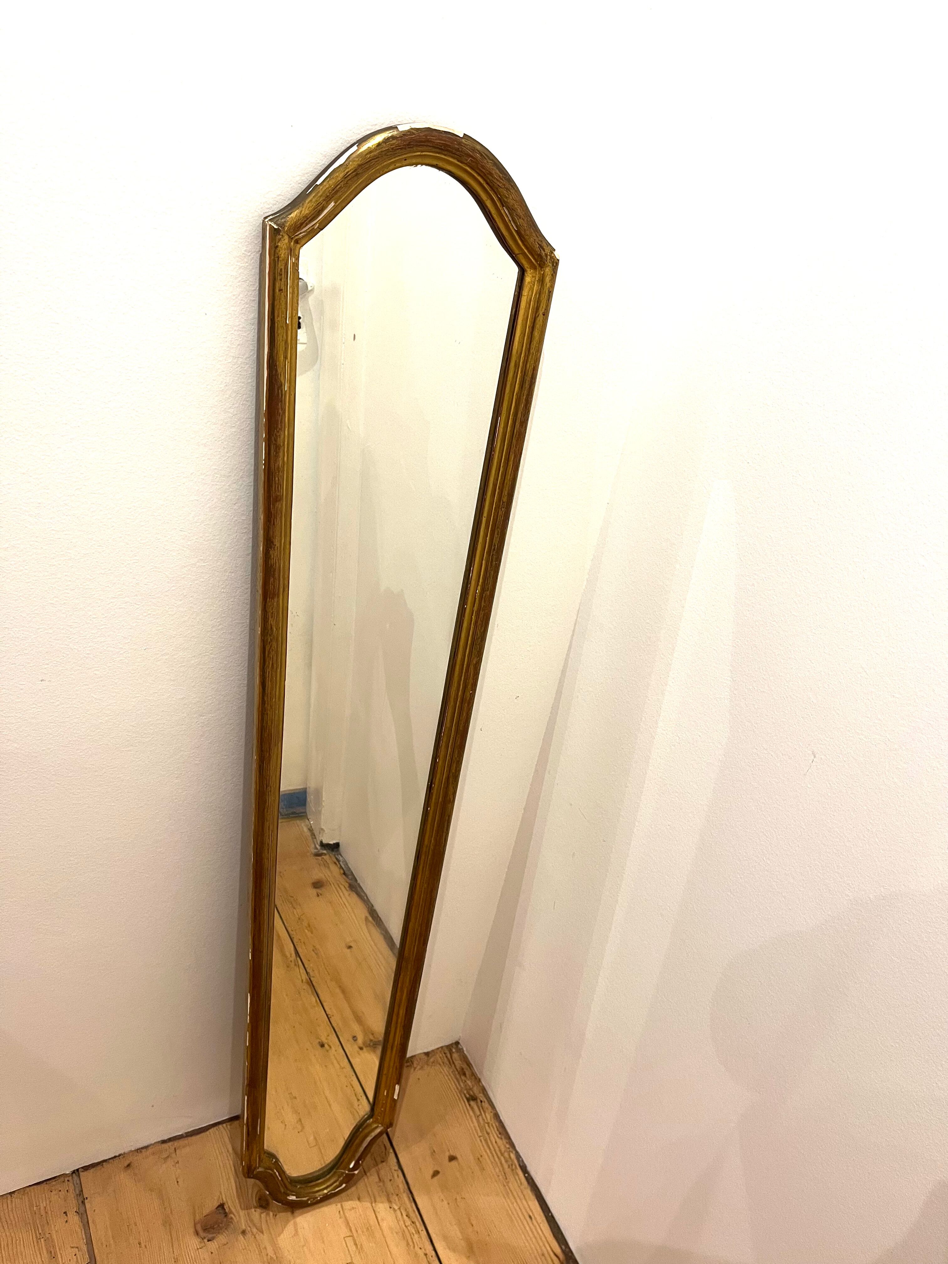 Mirror golden frame