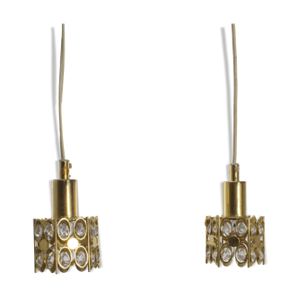 Deux suspensions en laiton doré et cristal, de Palwa, design 1960