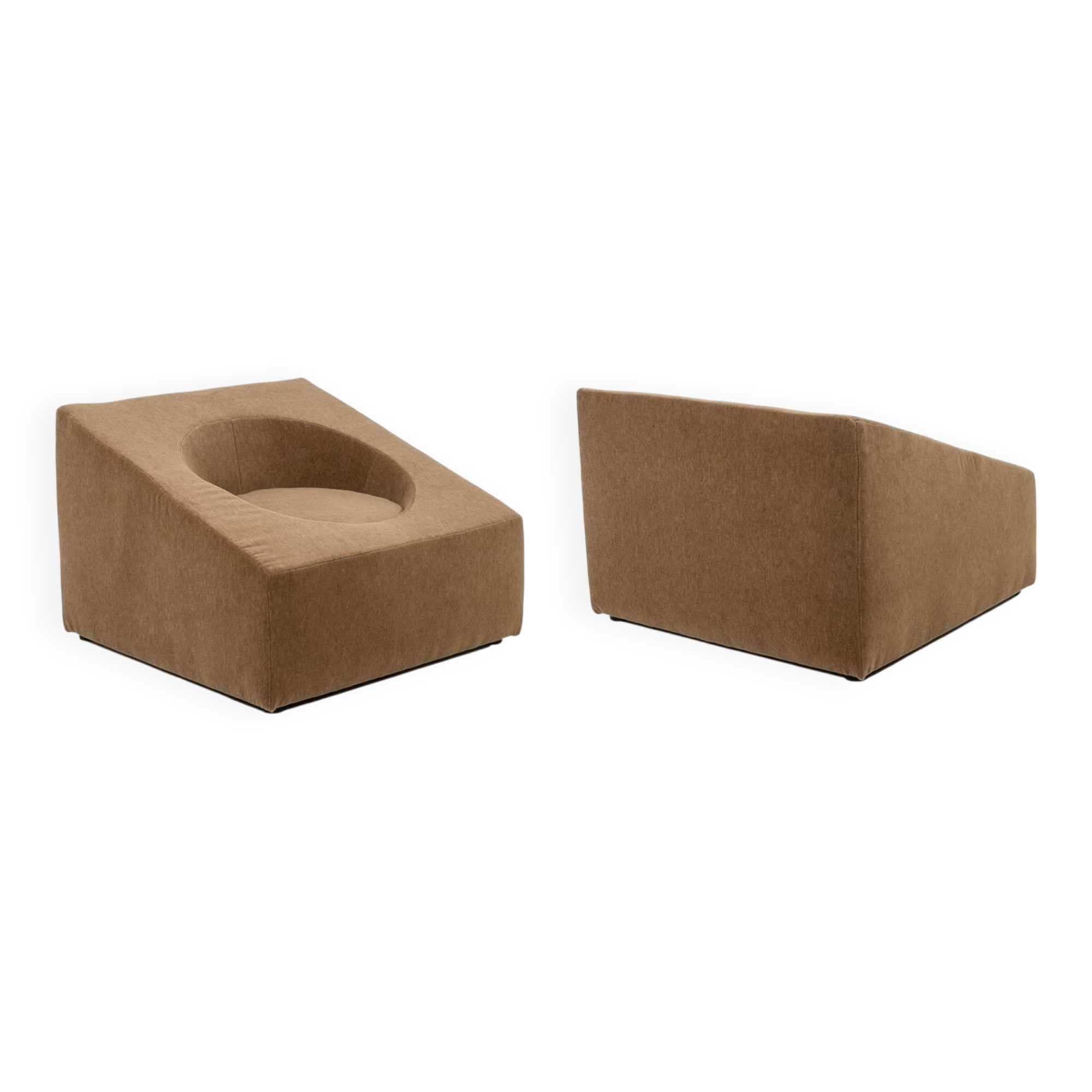 Pair of beige mohair fabric cube armchairs. Contemporary.