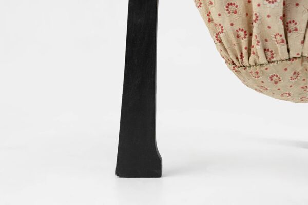 Table d'appoint Art Nouveau en bois noirci avec panier de rangement, Belgique vers 1910