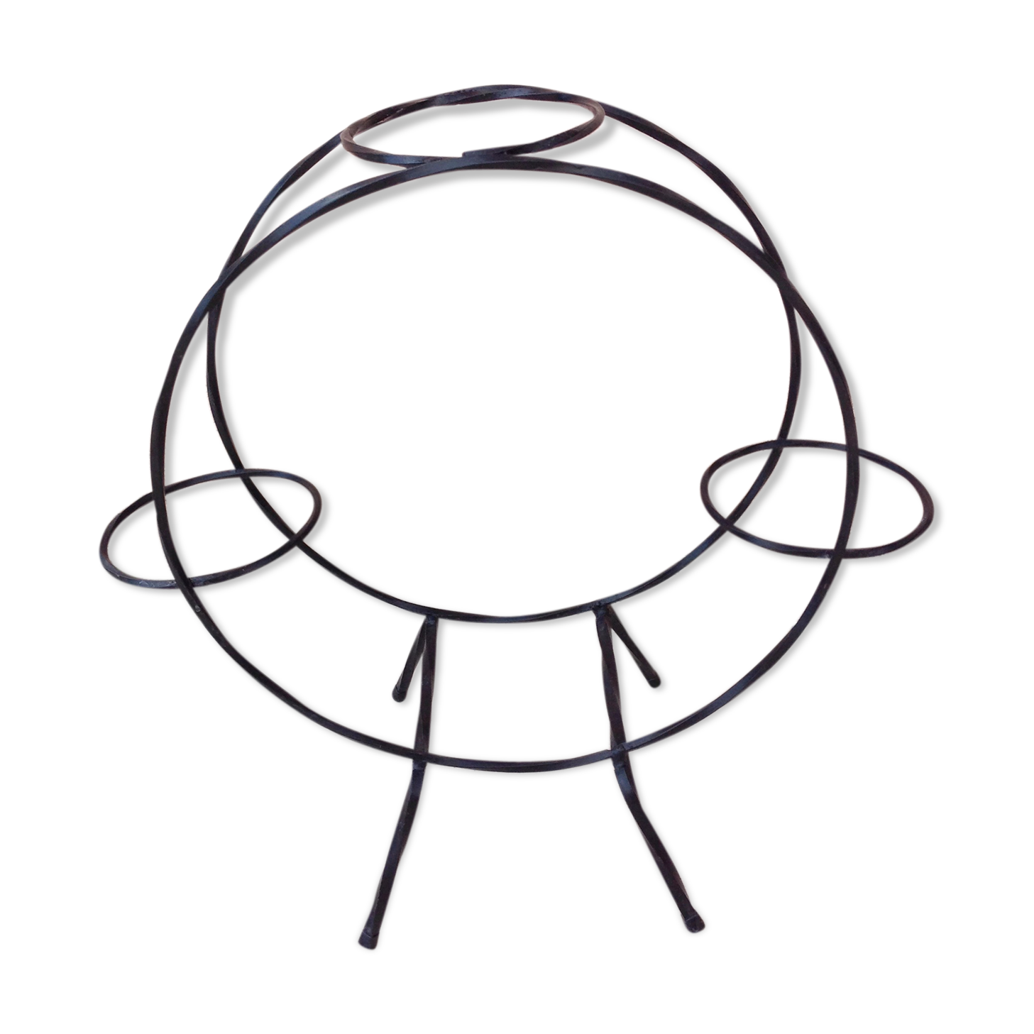 Black wrought iron plant holder 60