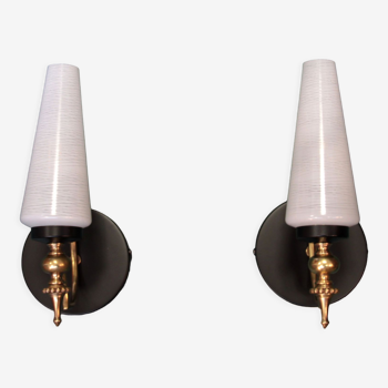 Pair of brass wall sconces tulips in white striated glass and black metal