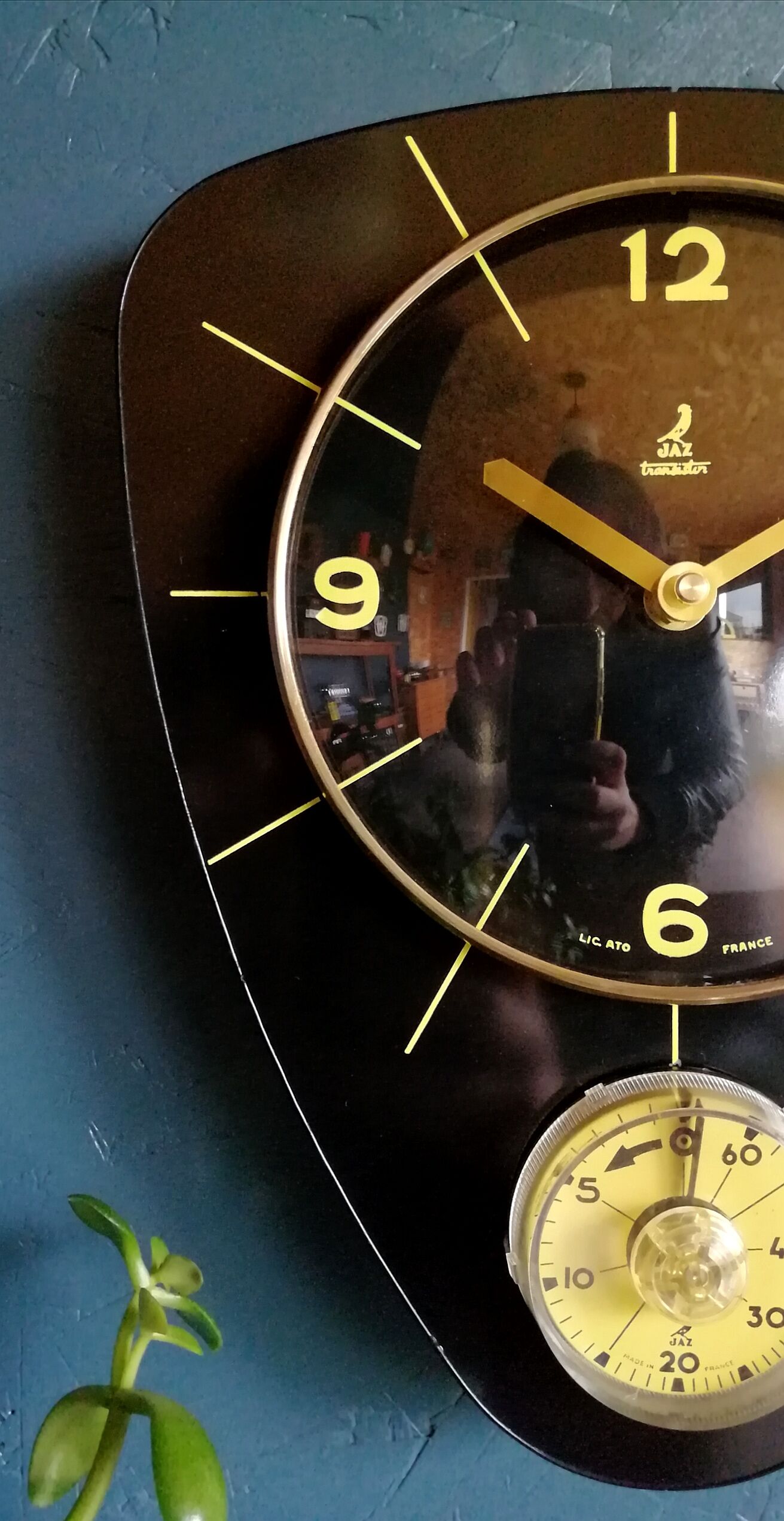 Clock formica vintage wall clock silent timer "Jaz transistor black yellow"