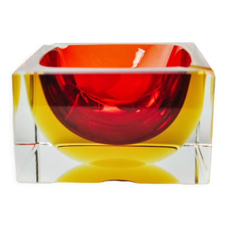 Cendrier Sommerso cubique rouge et jaune par Seguso, Murano, Italie, 1970