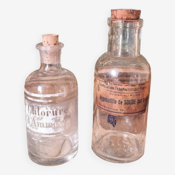 2 apothecary jars, late 19th/early 20th century