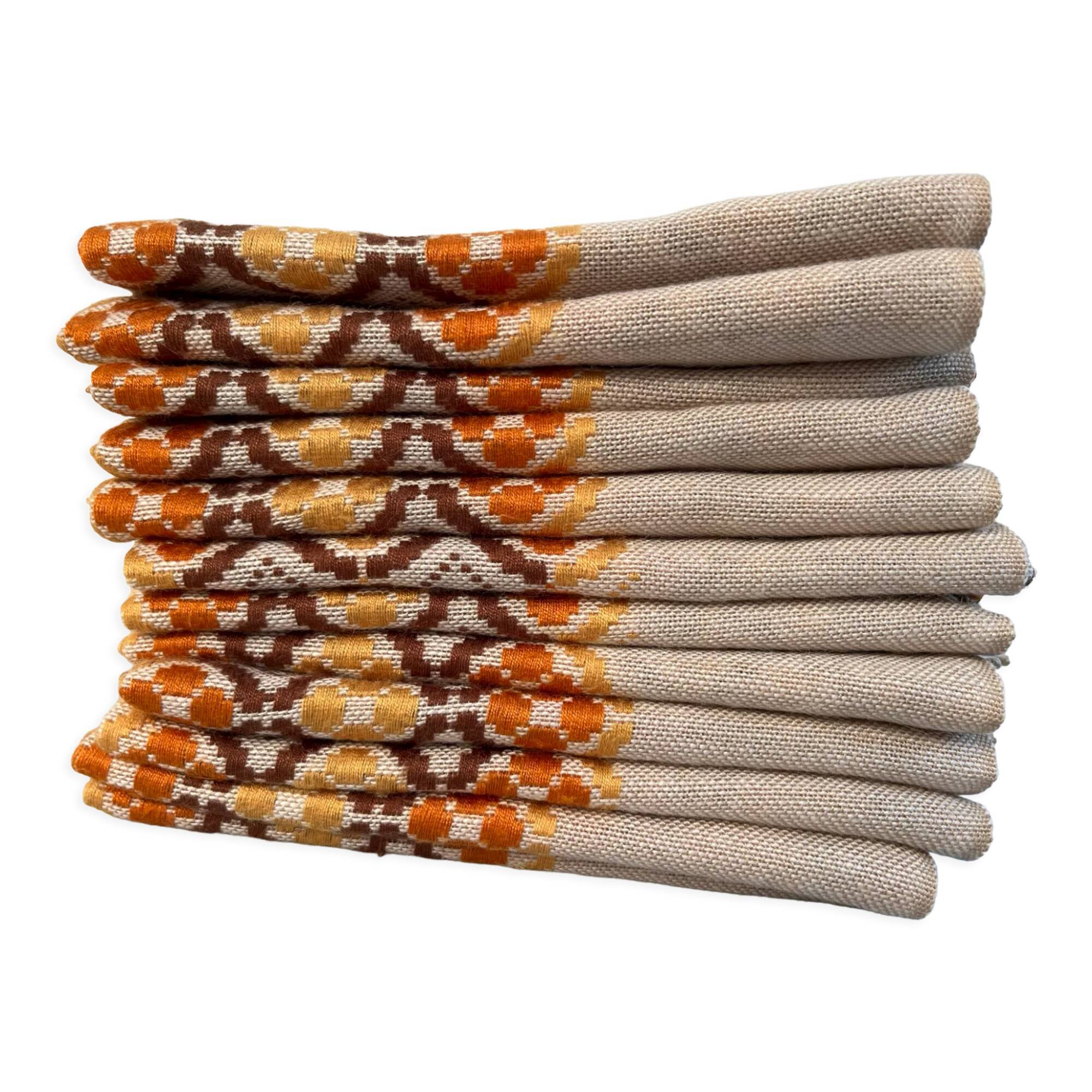 Set of 11 napkins motifs from the seventies 70s