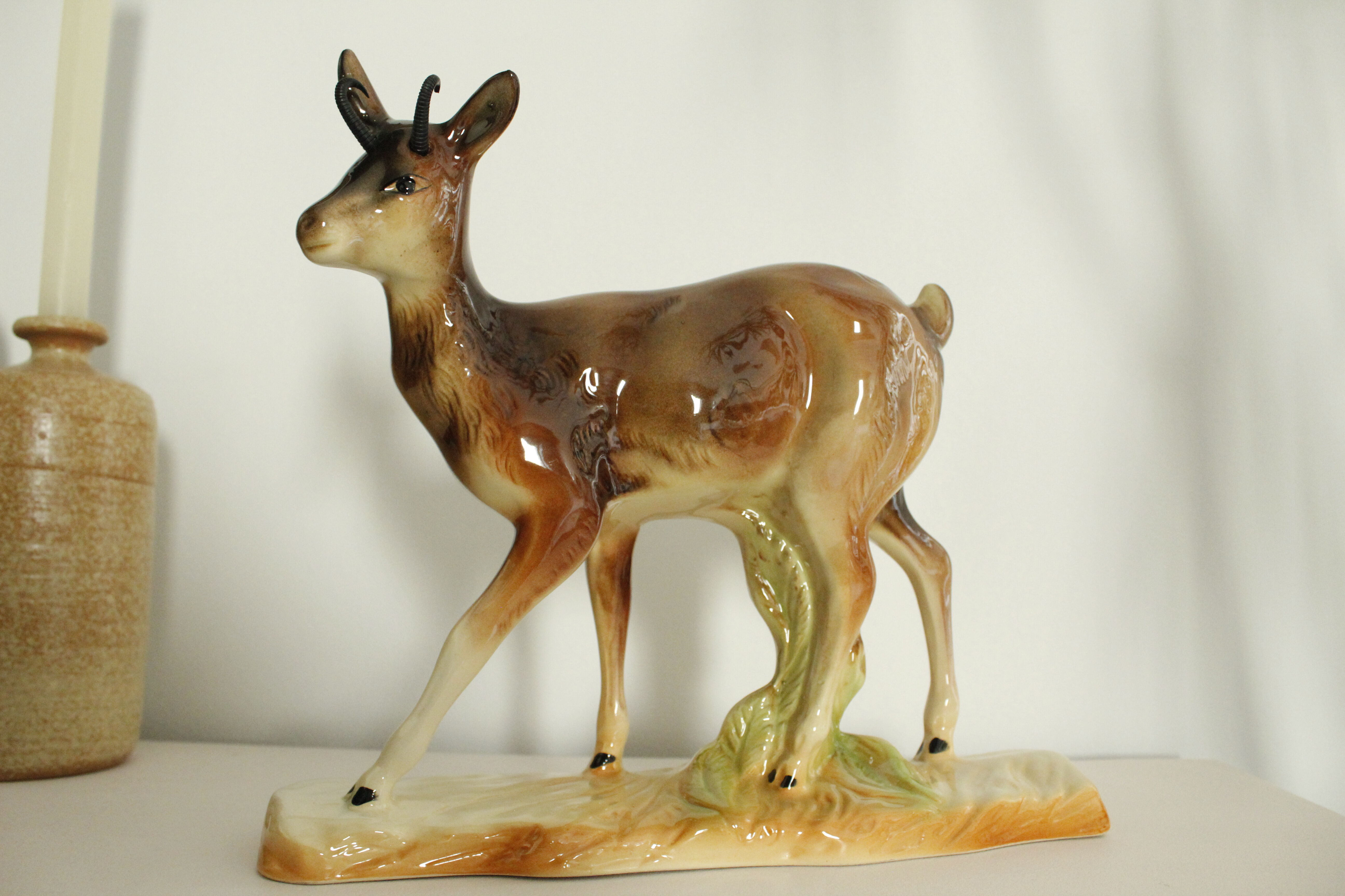 Large young chamois ceramic trinket