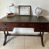 English style lion's legs desk