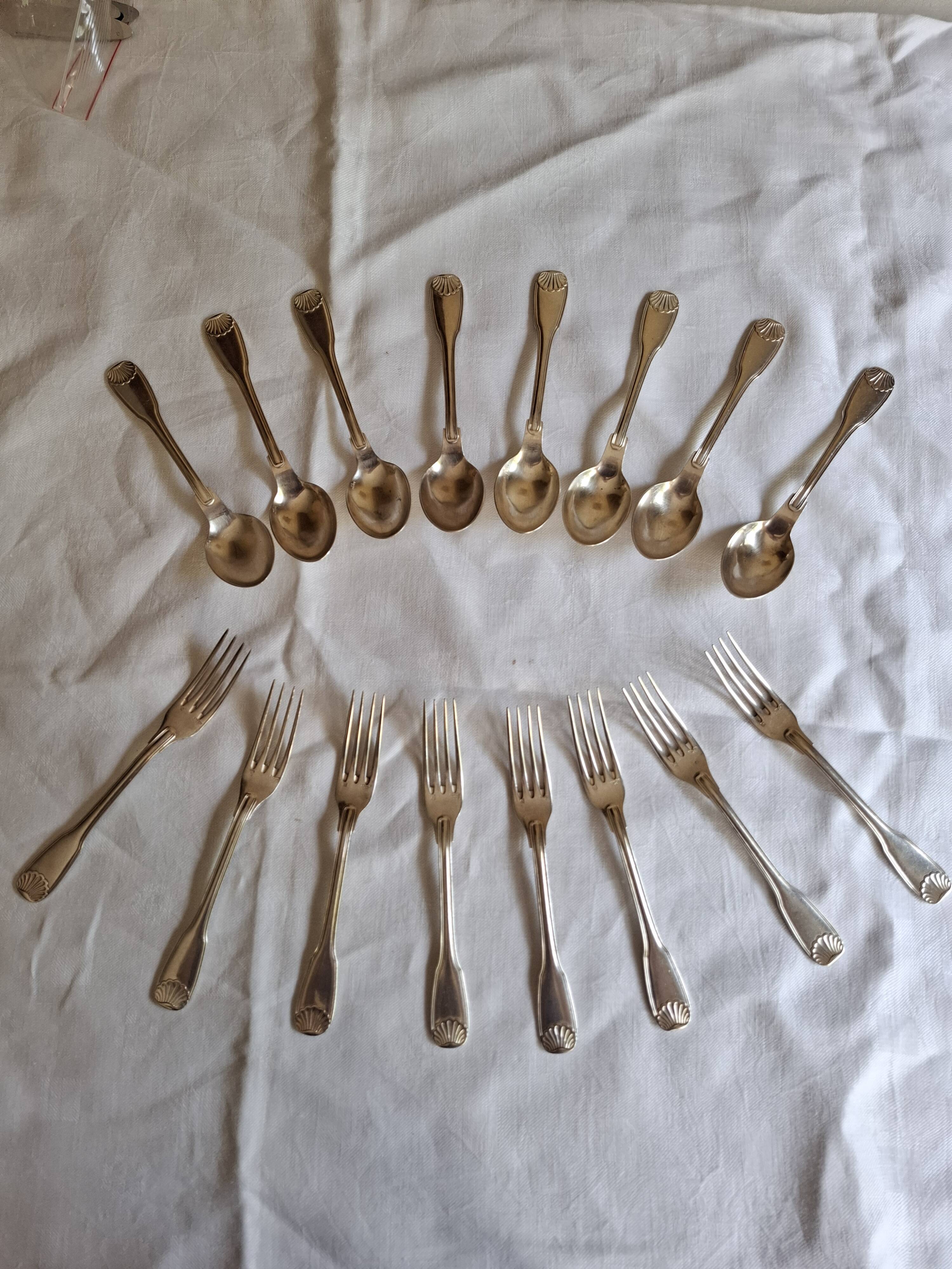 8 dessert spoons Ercuis silver-plated Shell or Vendôme