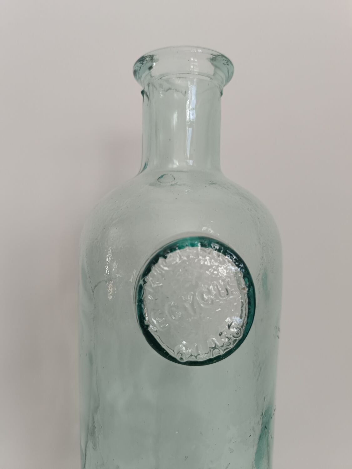 Grand vase en verre recyclé couleur vert d'eau