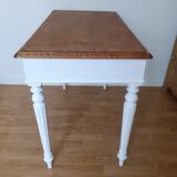 Desk/writing table