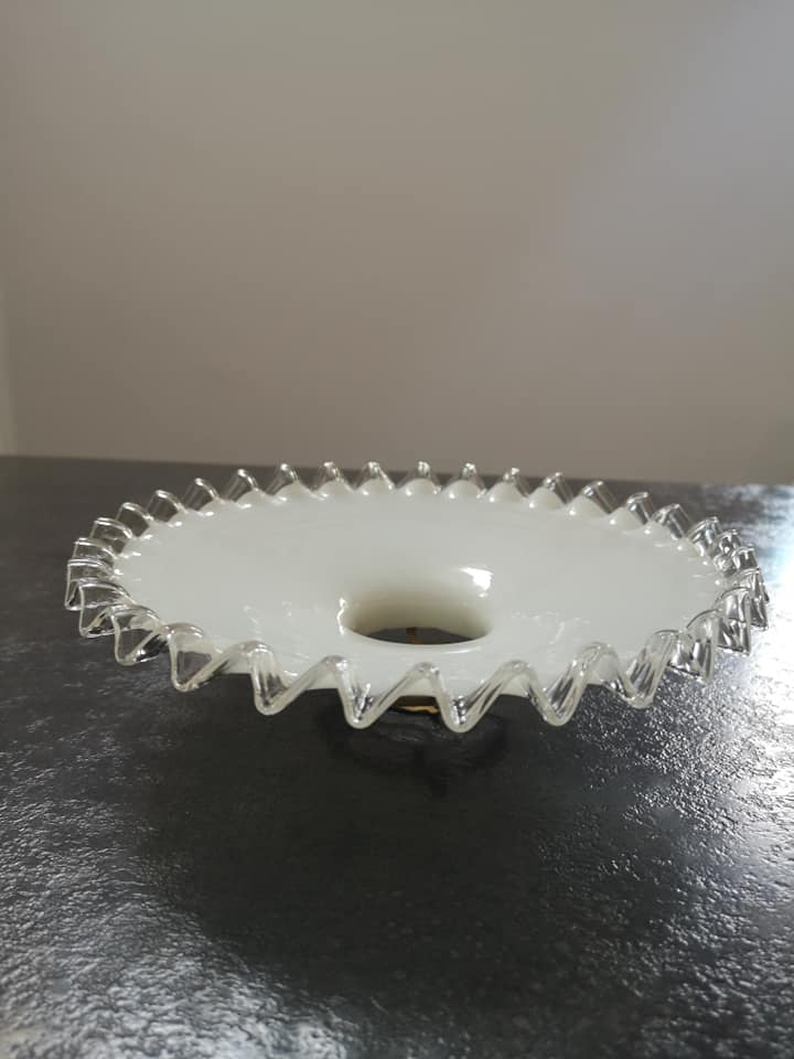 Lampshade suspension in opaline toothed white years 40 claw brass small model Ø 20.5 cm