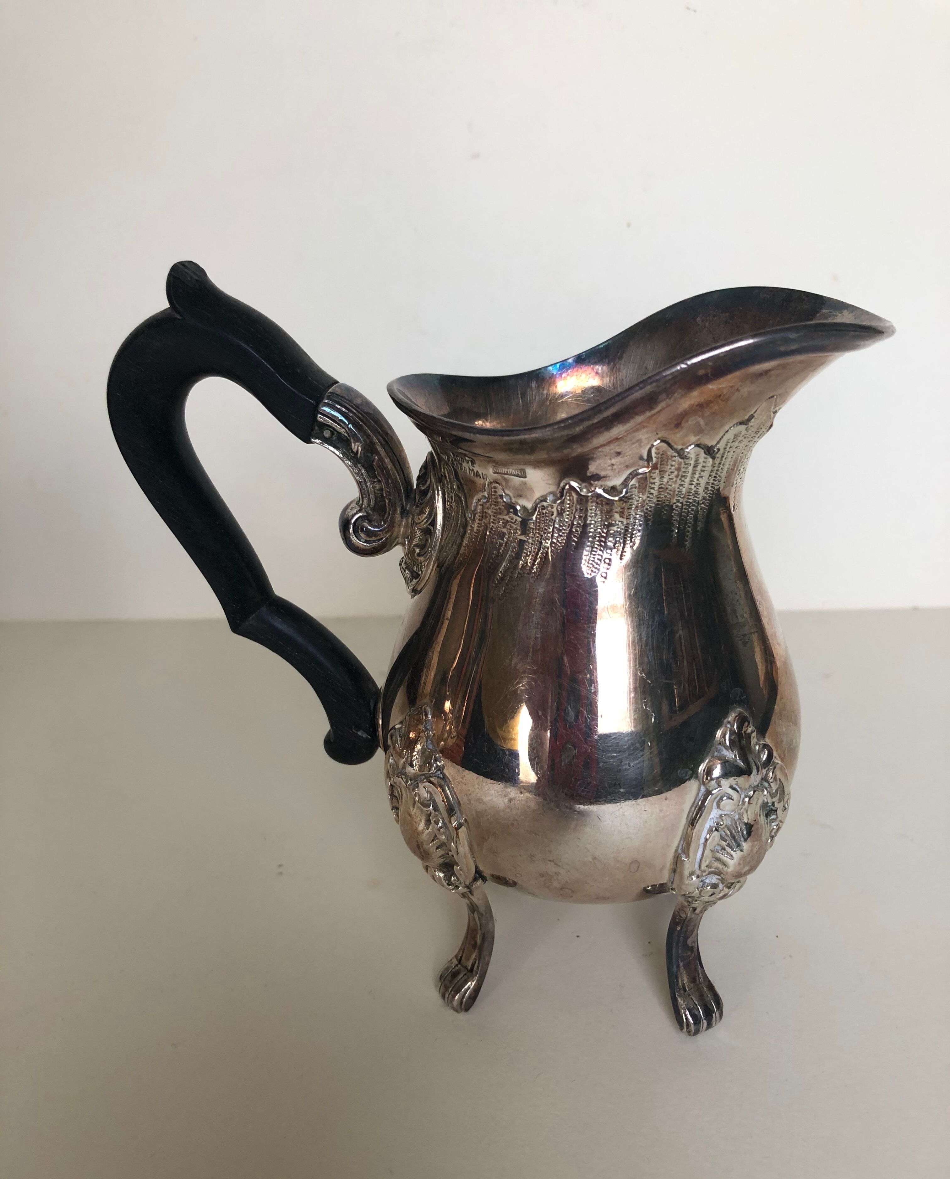 Tea service and silver metal coffee