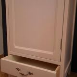 Powder pink Parisian bonnet wardrobe