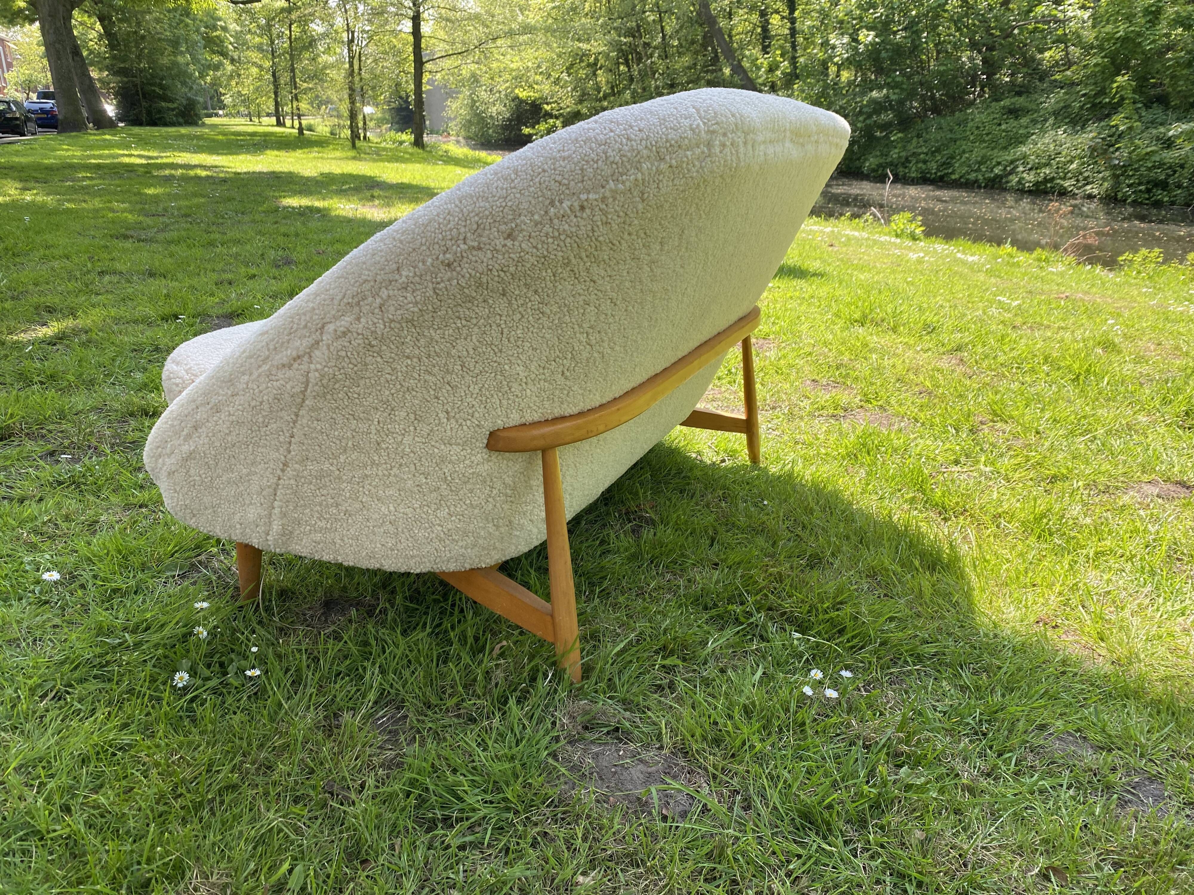 Canapé vintage bouclé 115 par Theo Ruth pour Artifort, années 1950