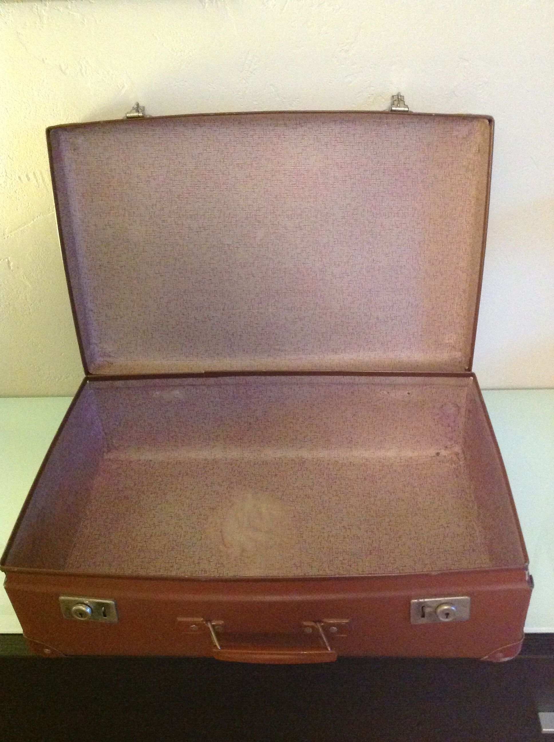 Suitcase vintage 50-60 years