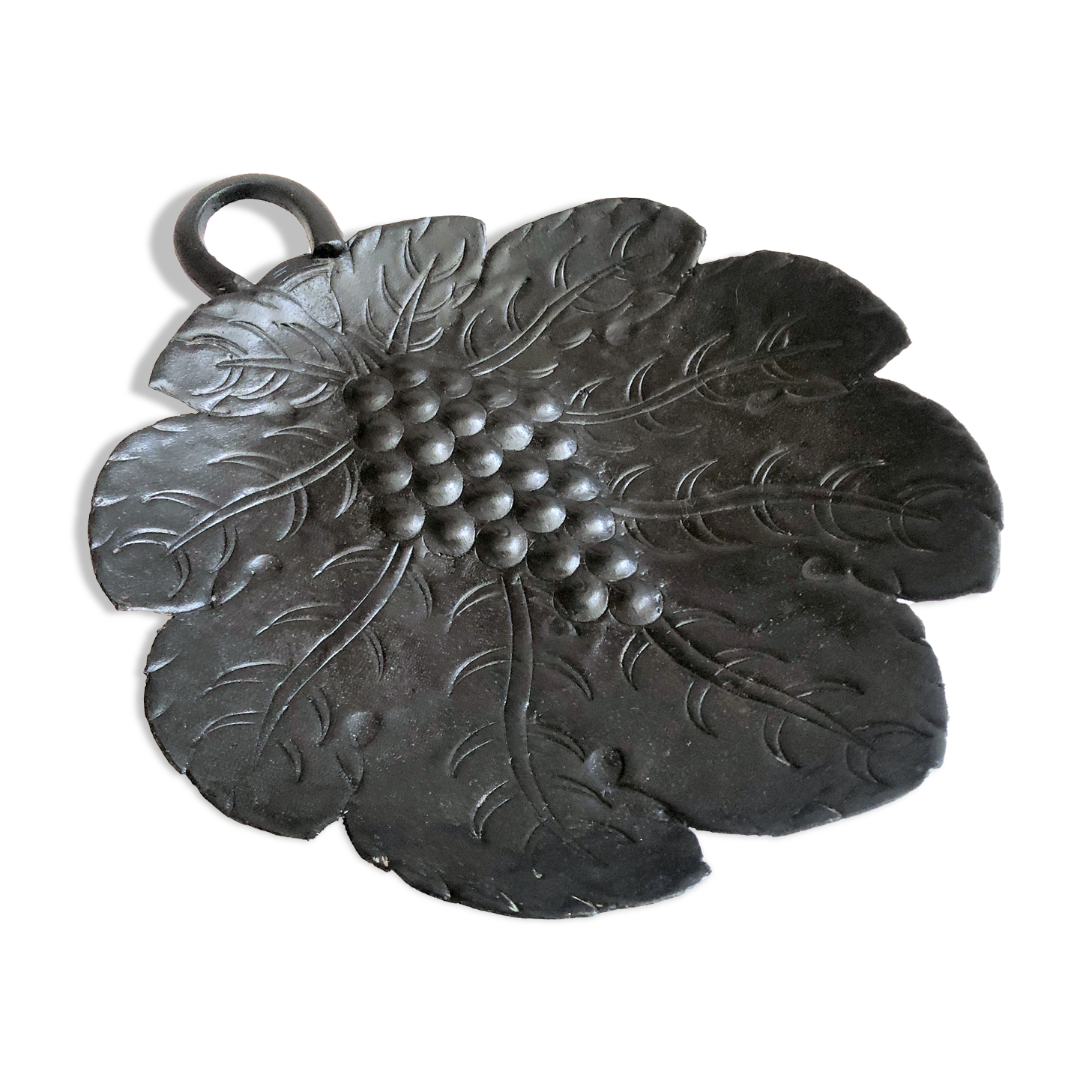 Vide-poche ou plat métal feuille de vigne et grappe de raisin
