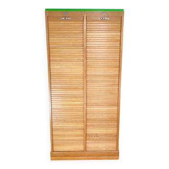 Curtain filing cabinet