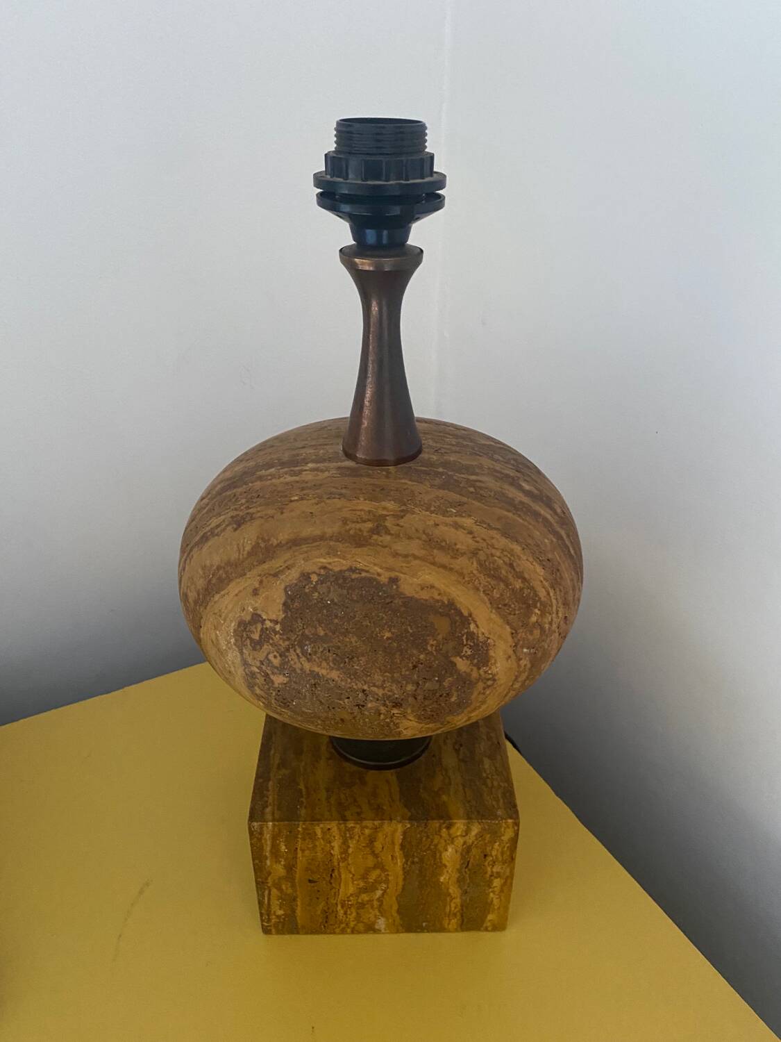 Travertine lamp
