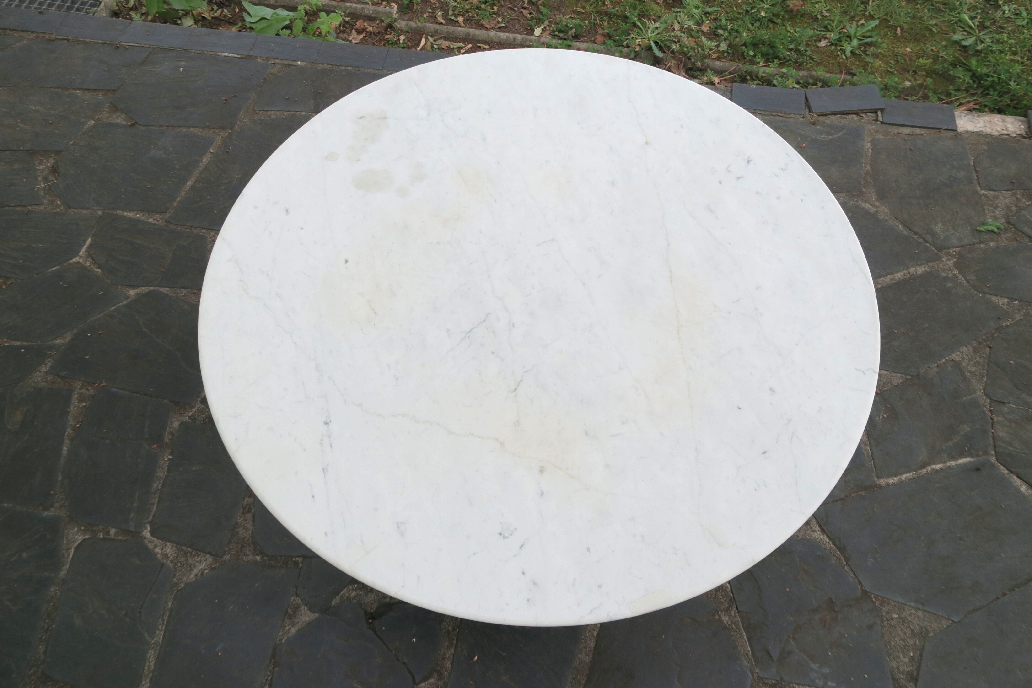 Marble Tulip table by Eero Saarinen for Knoll
